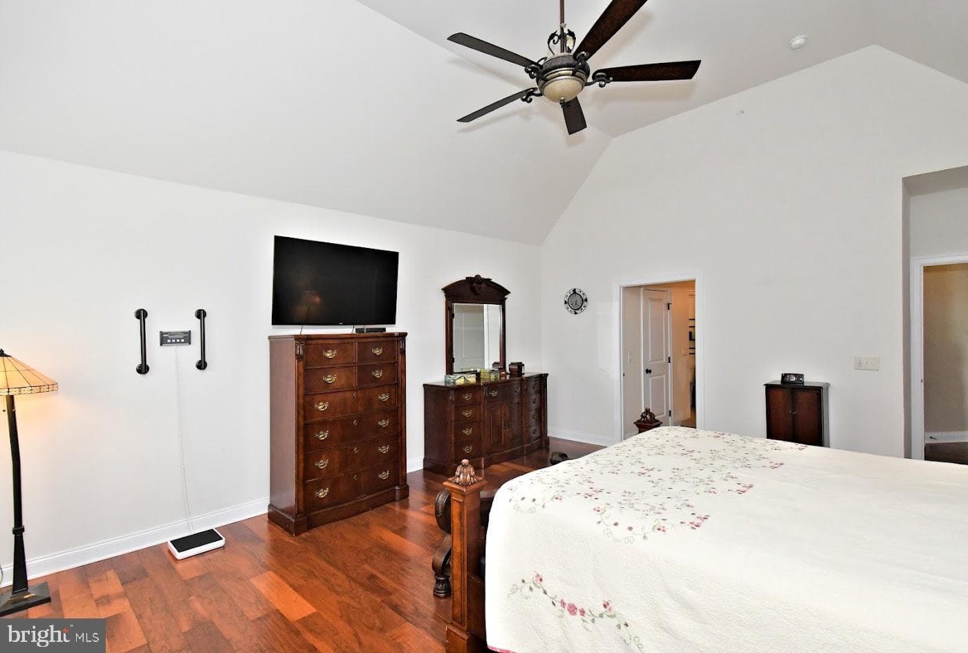 300 Rowland Lane photo 36