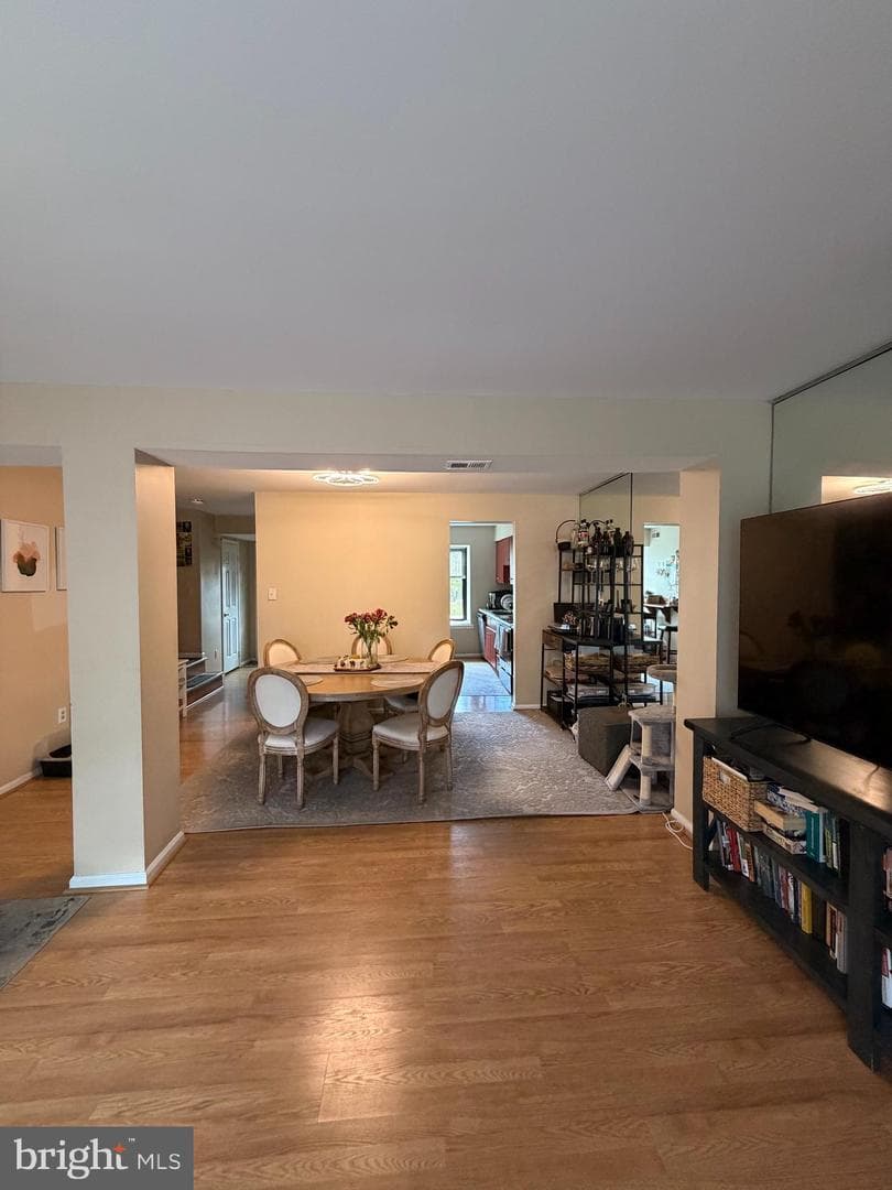 572 Atwood Court photo 8