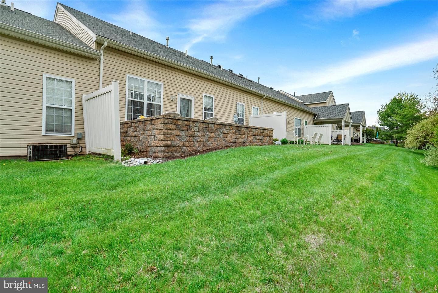 202 Dorchester Drive photo 26