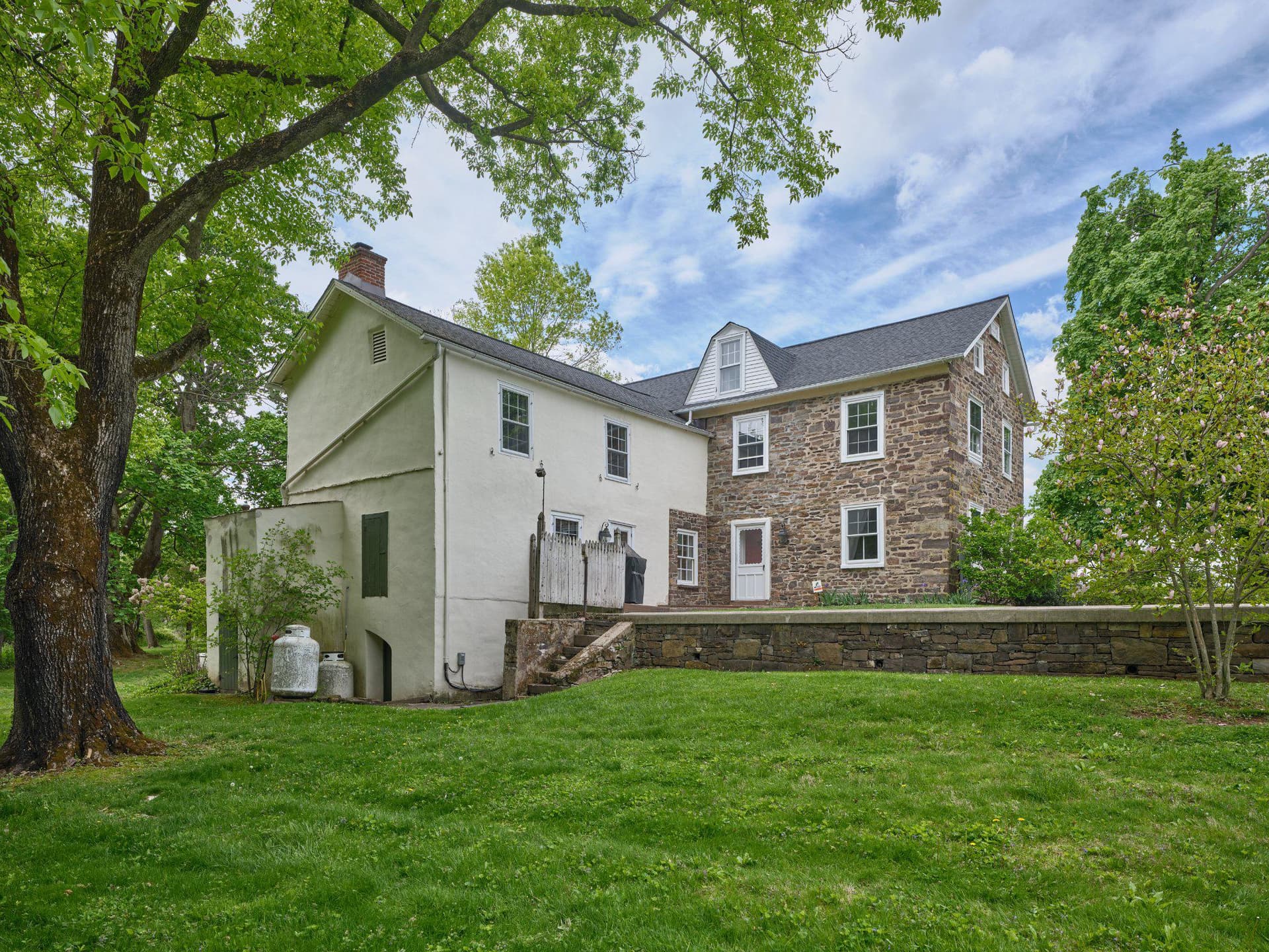 718 Telegraph Road photo 3