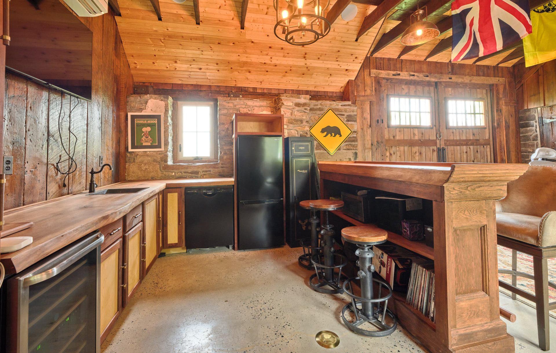 718 Telegraph Road photo 38