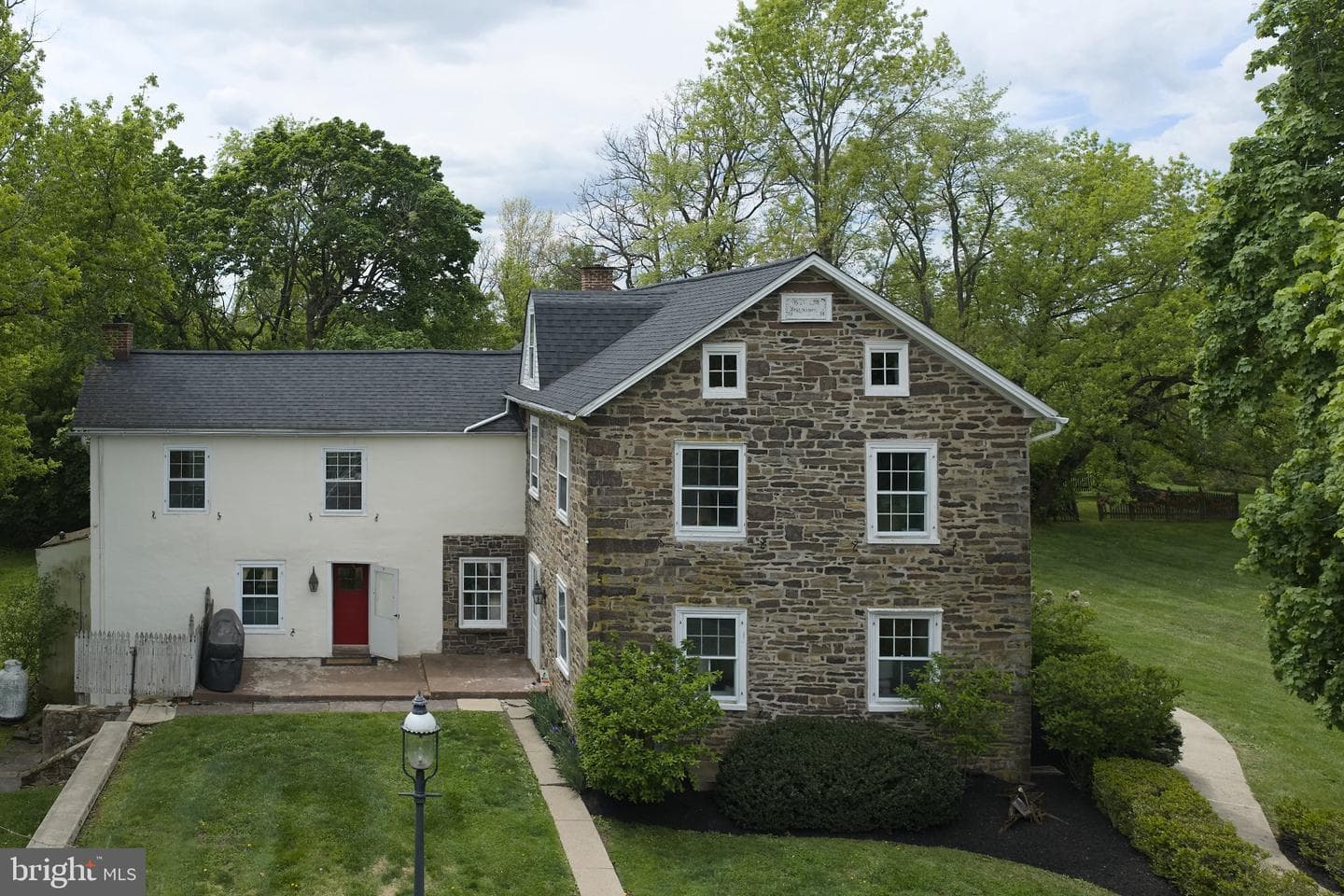 718 Telegraph Road photo 47