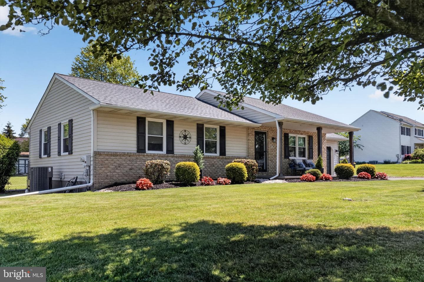 1611 Sleepy Hollow Road photo 3