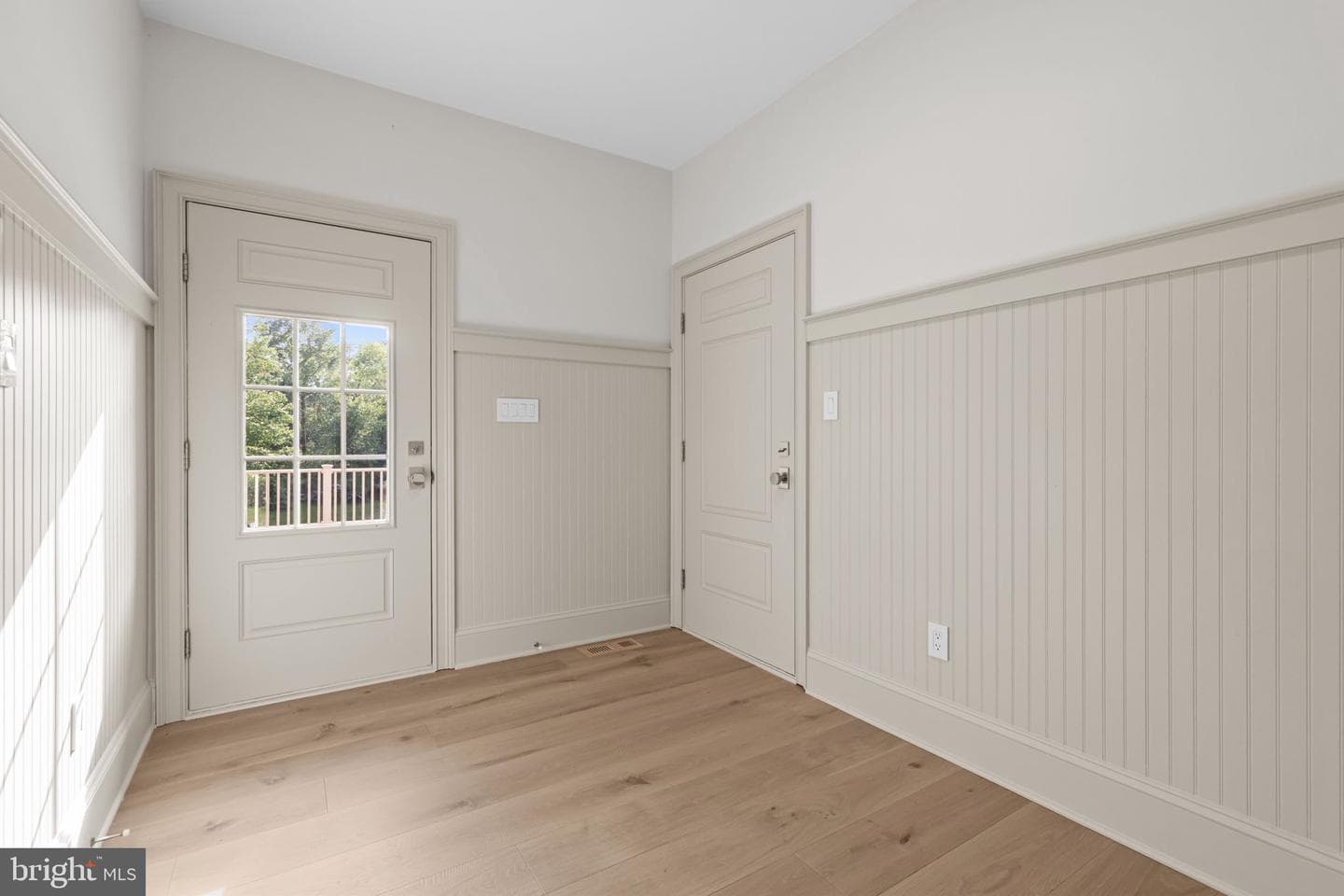 102 Pickwick Drive photo 41