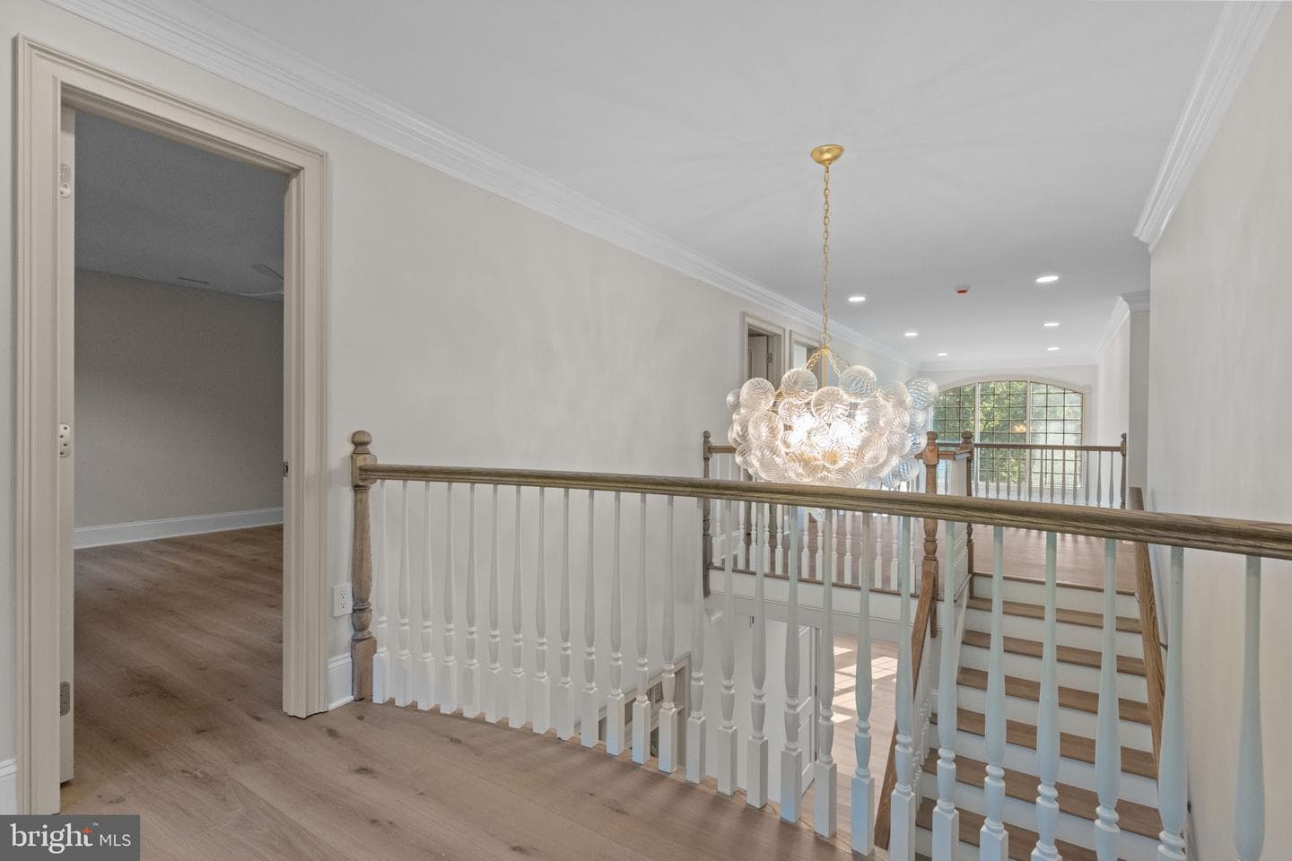 102 Pickwick Drive photo 69
