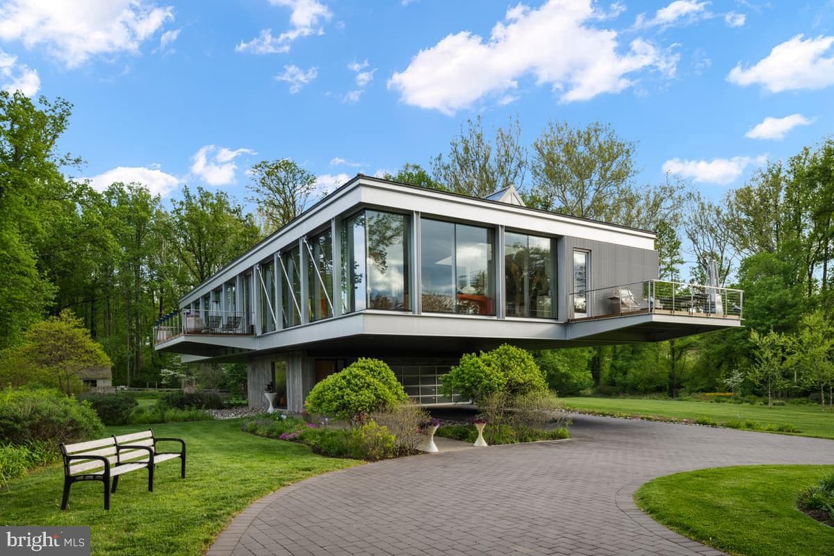 2710 River Road photo 16