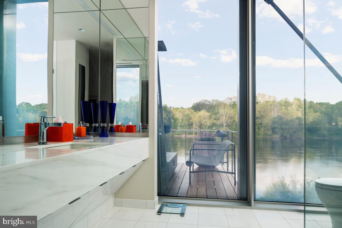 2710 River Road photo 49