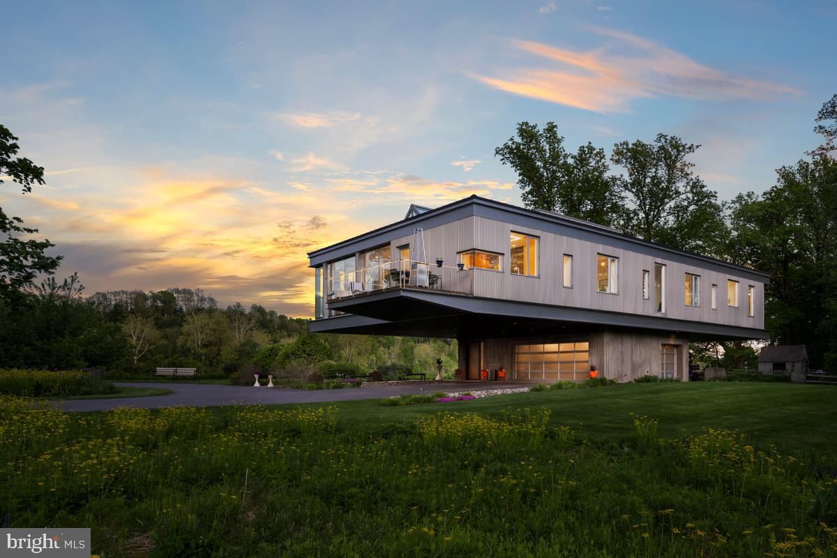 2710 River Road photo 60