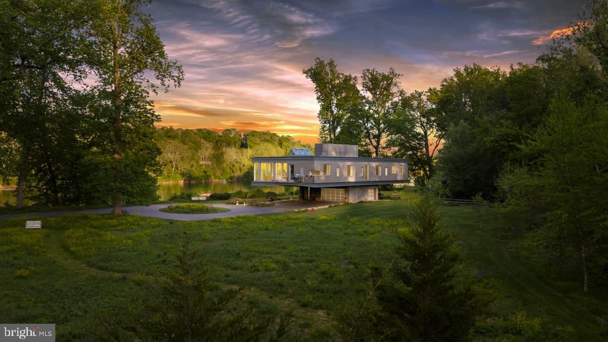 2710 River Road photo 72
