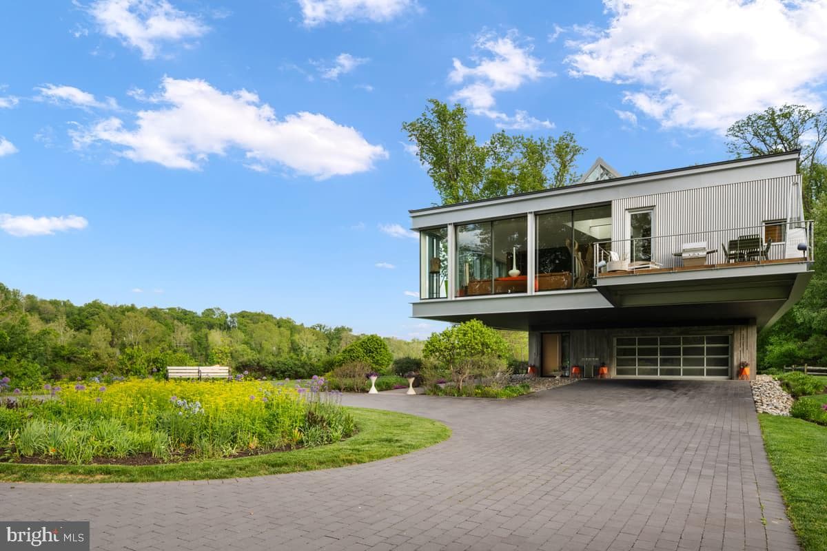 2710 River Road photo 76