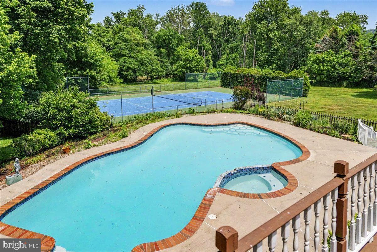 1558 River Road photo 48