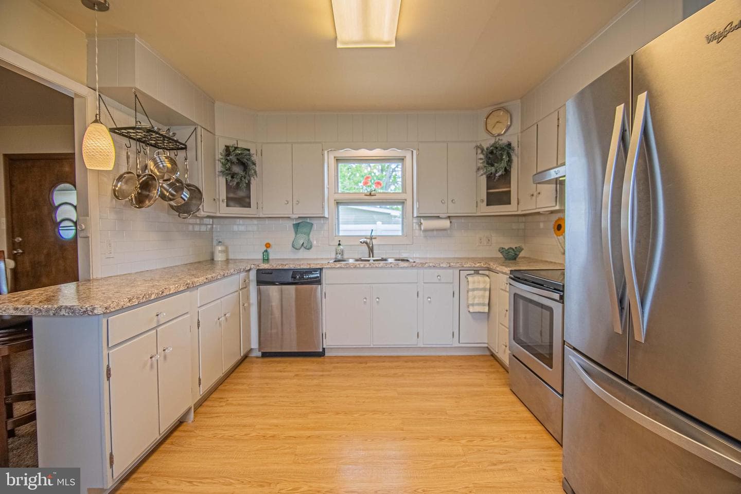 274 Wyandotte Road photo 11