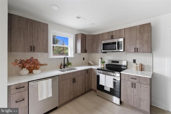166 N Hawthorne Avenue photo 6