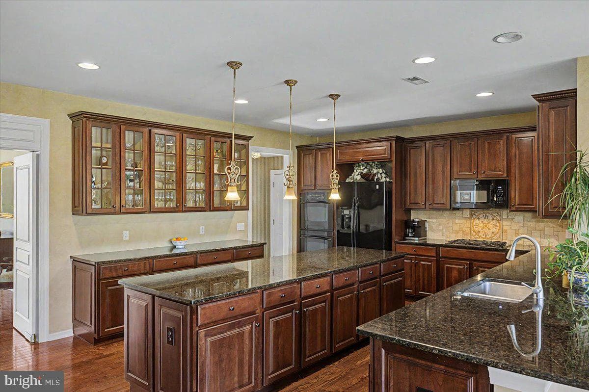104 Meadowview Drive photo 28
