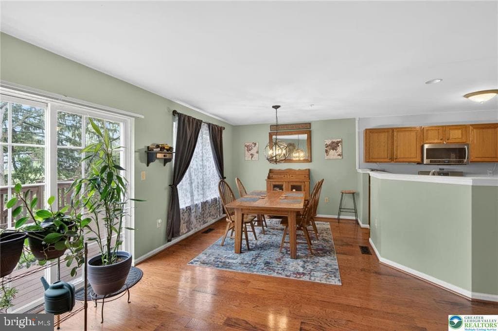 204 Hampshire Drive photo 13