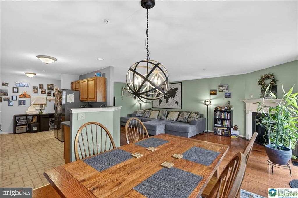 204 Hampshire Drive photo 17