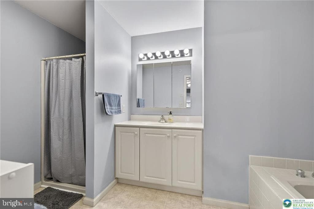 204 Hampshire Drive photo 31
