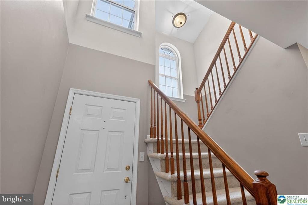 204 Hampshire Drive photo 4