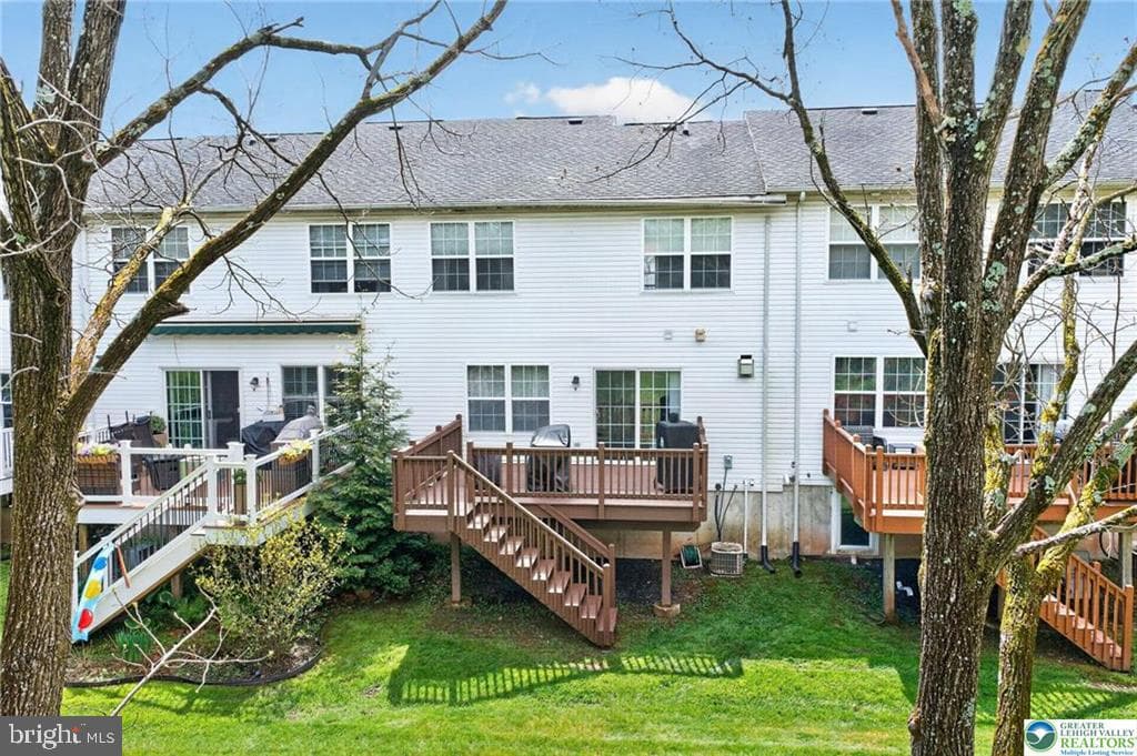 204 Hampshire Drive photo 40