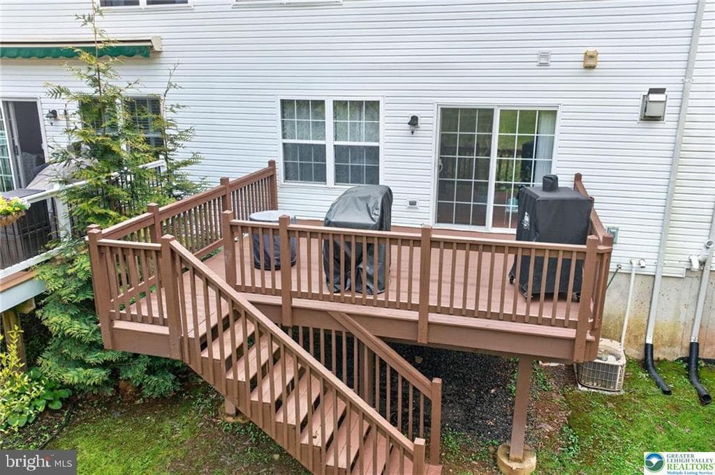 204 Hampshire Drive photo 42