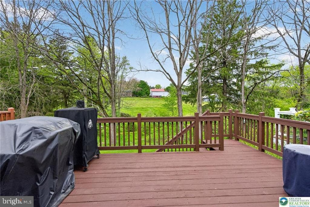 204 Hampshire Drive photo 43