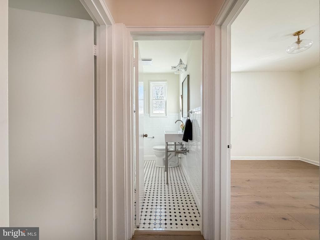 101 Walnut Lane photo 34