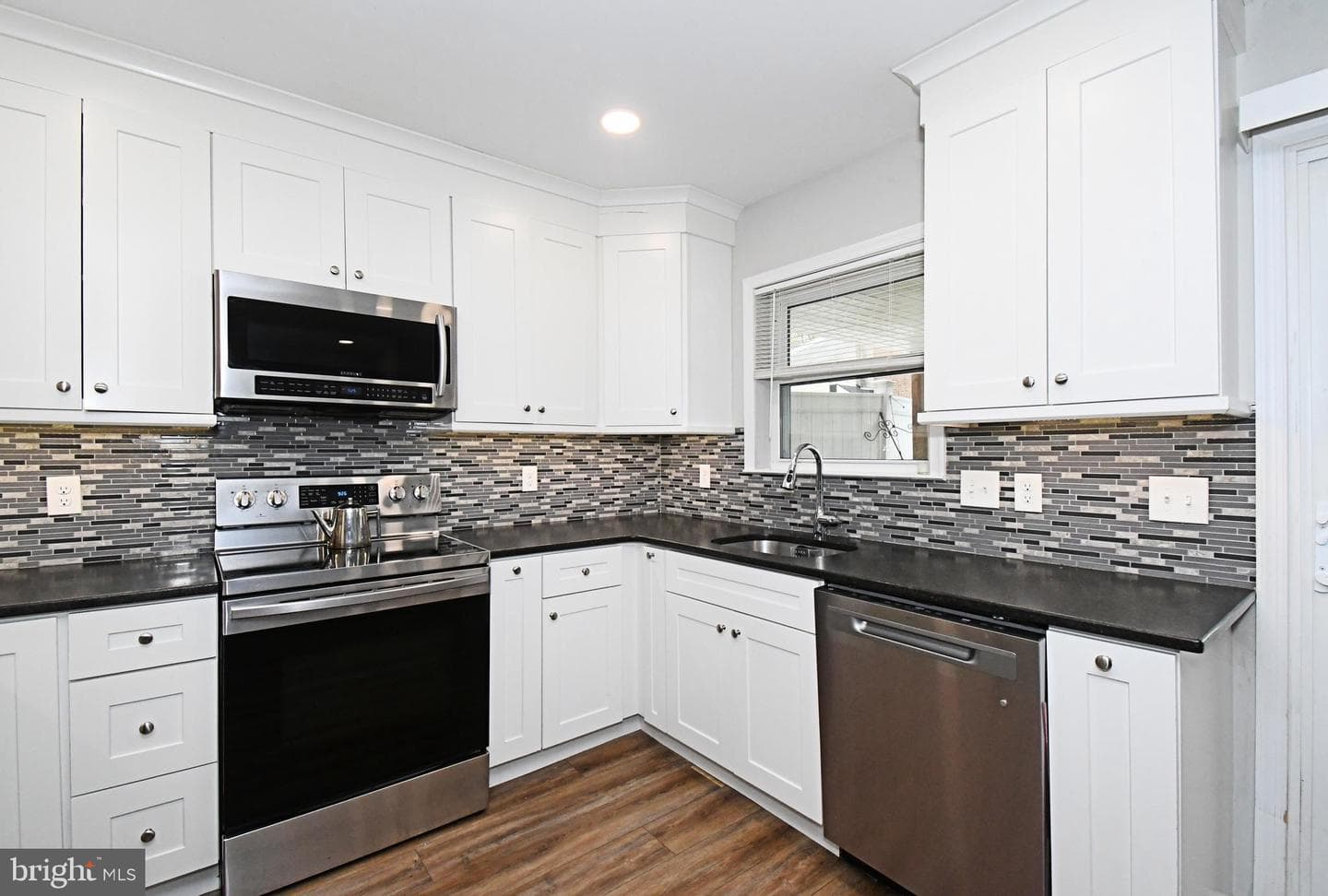 5108 Bay Road photo 17