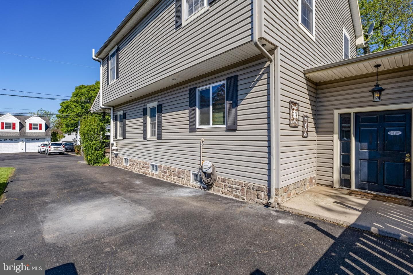 131 N Hawthorne Avenue photo 54