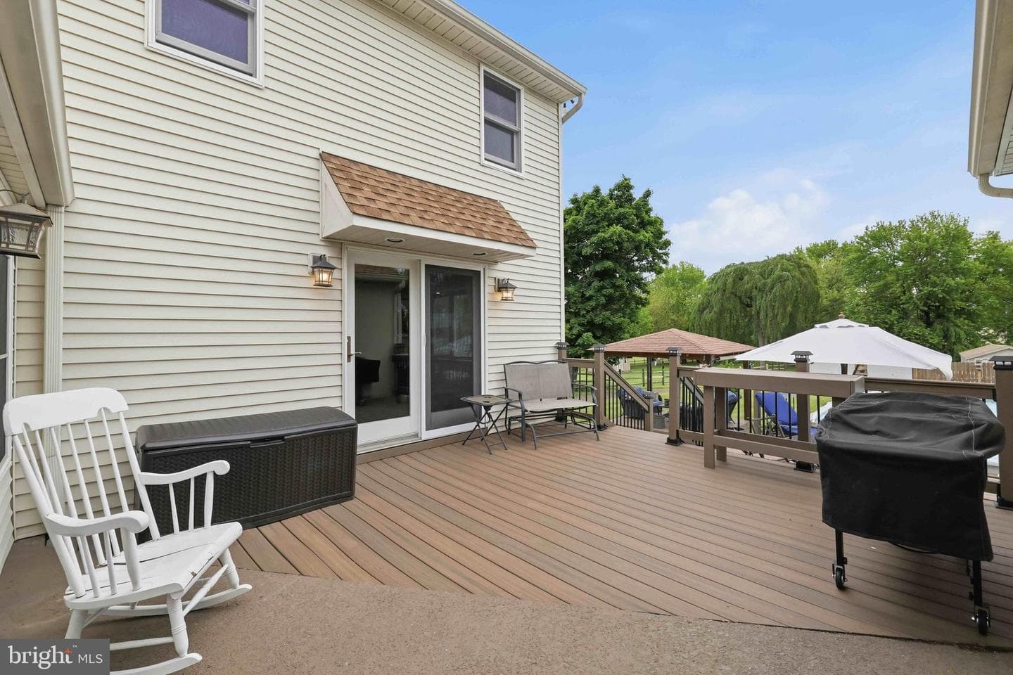 370 Maple Avenue photo 34