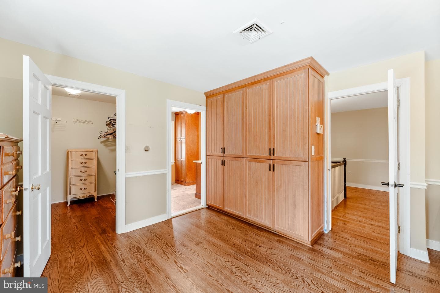 290 Foxcroft Drive photo 42