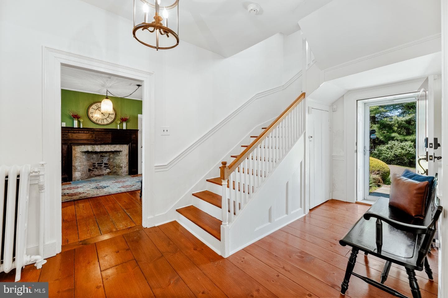 290 Foxcroft Drive photo 5