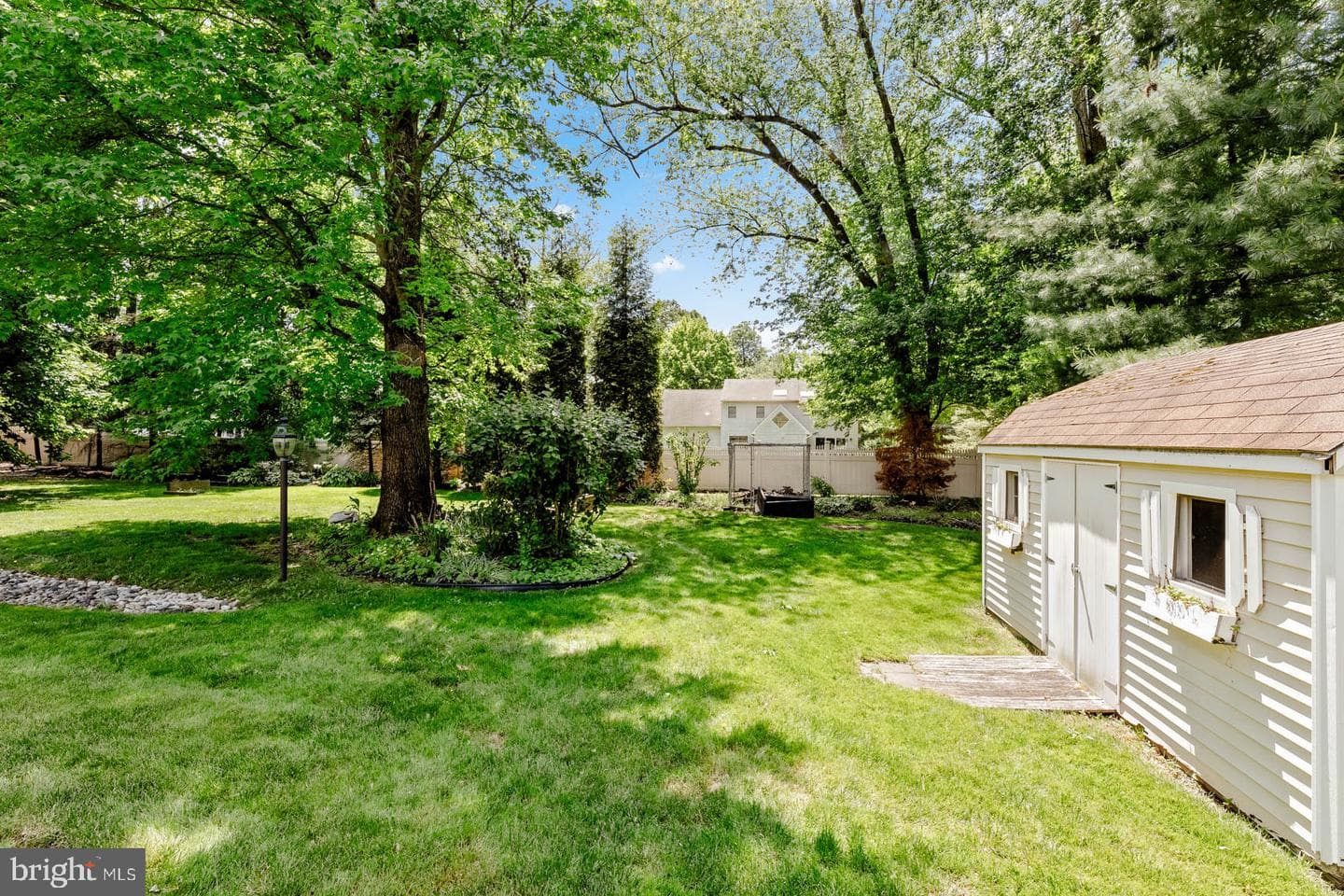 290 Foxcroft Drive photo 89