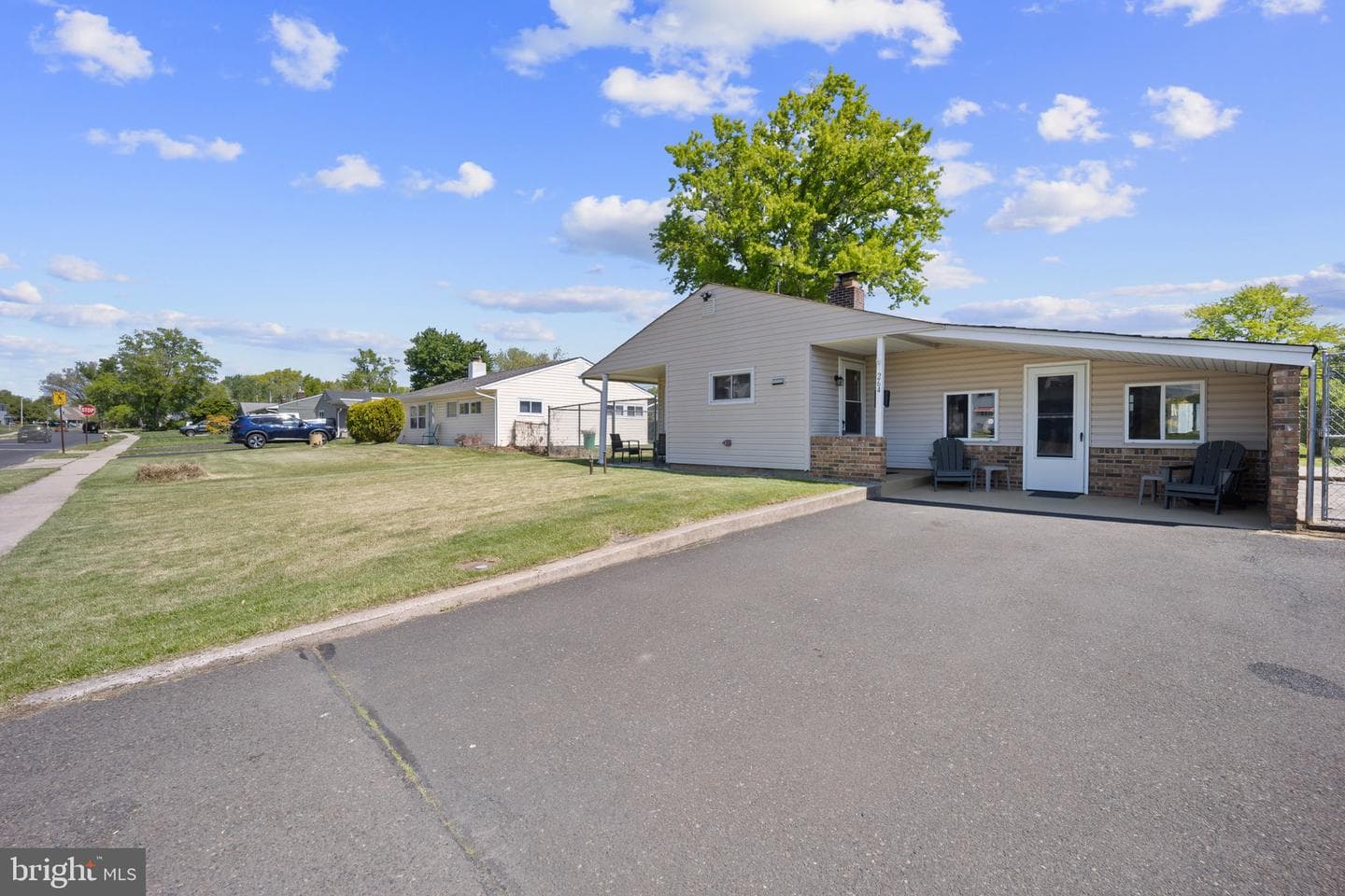 264 Goldenridge Drive photo 23