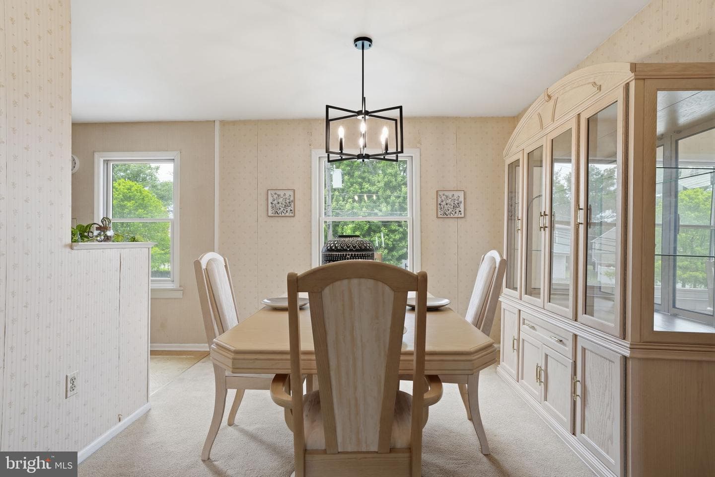618 S Oxford Valley Road photo 10