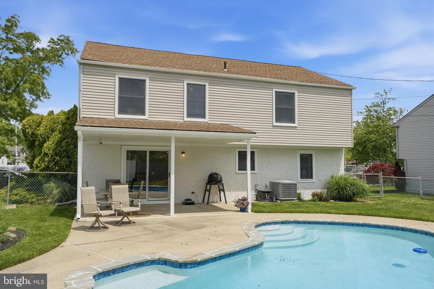 618 S Oxford Valley Road photo 31