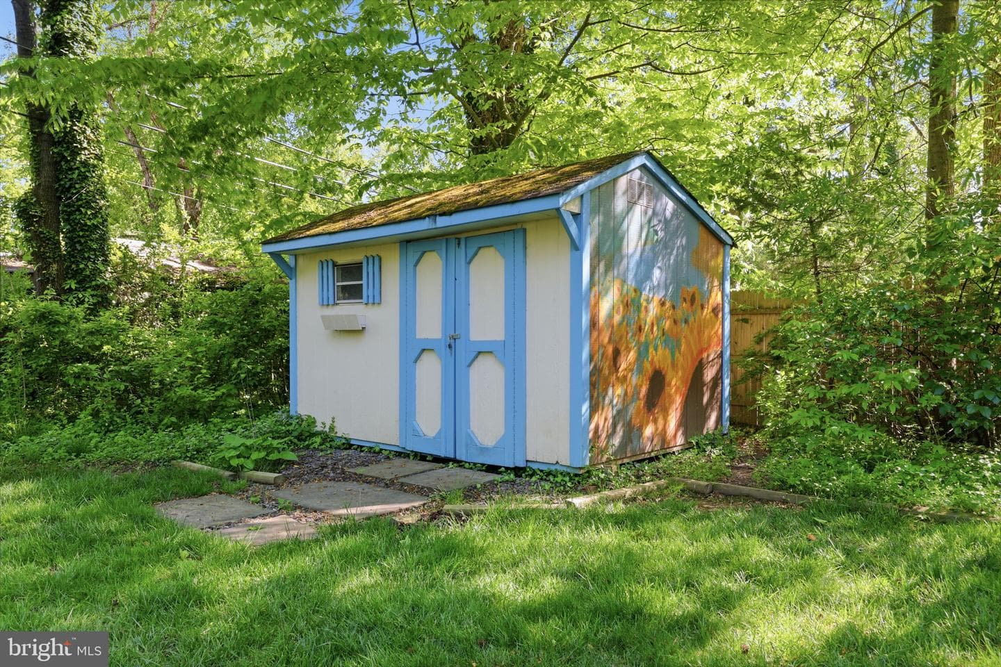 207 W Ferry Road photo 46