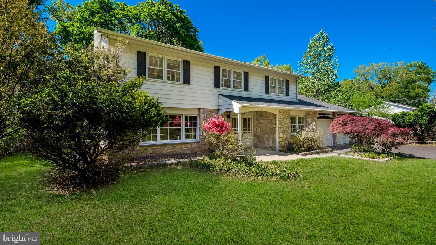 1086 Gravel Hill Road, Huntingdon Valley