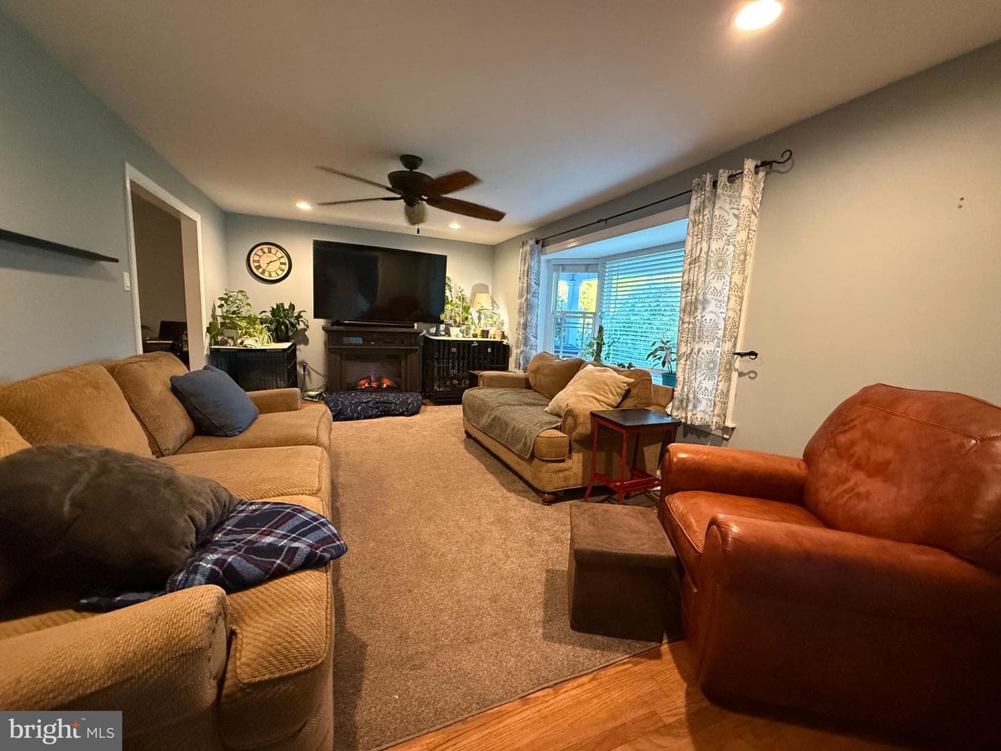 304 W Highland Avenue photo 17