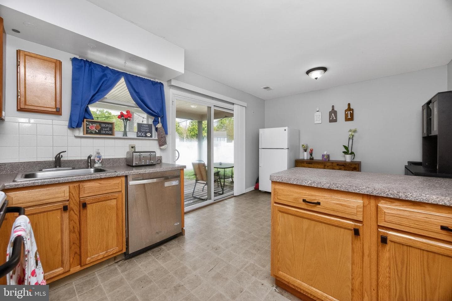8 Elwood Court photo 10