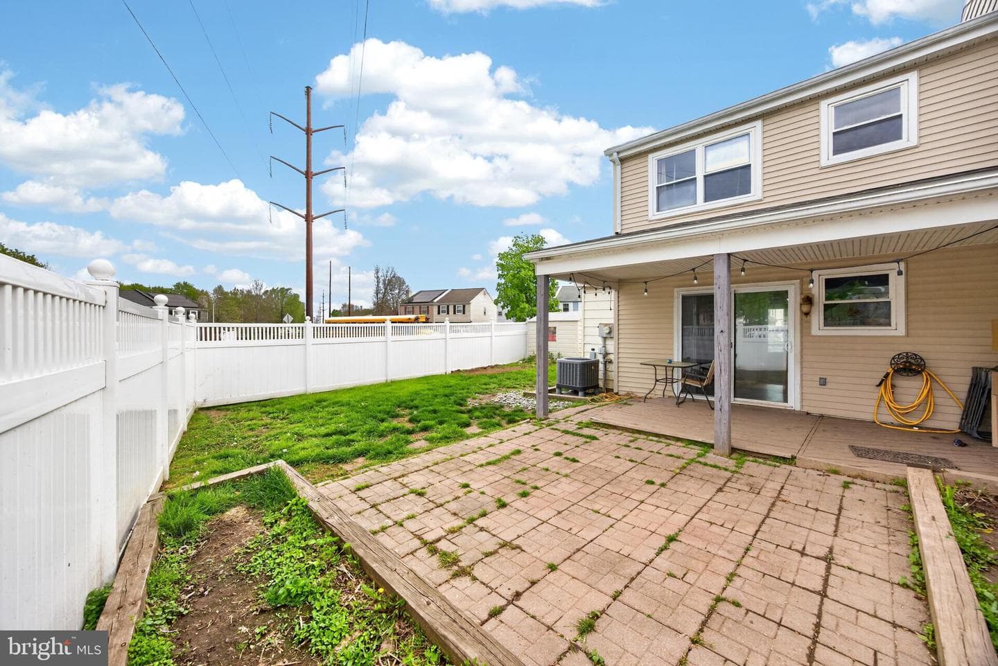 8 Elwood Court photo 23