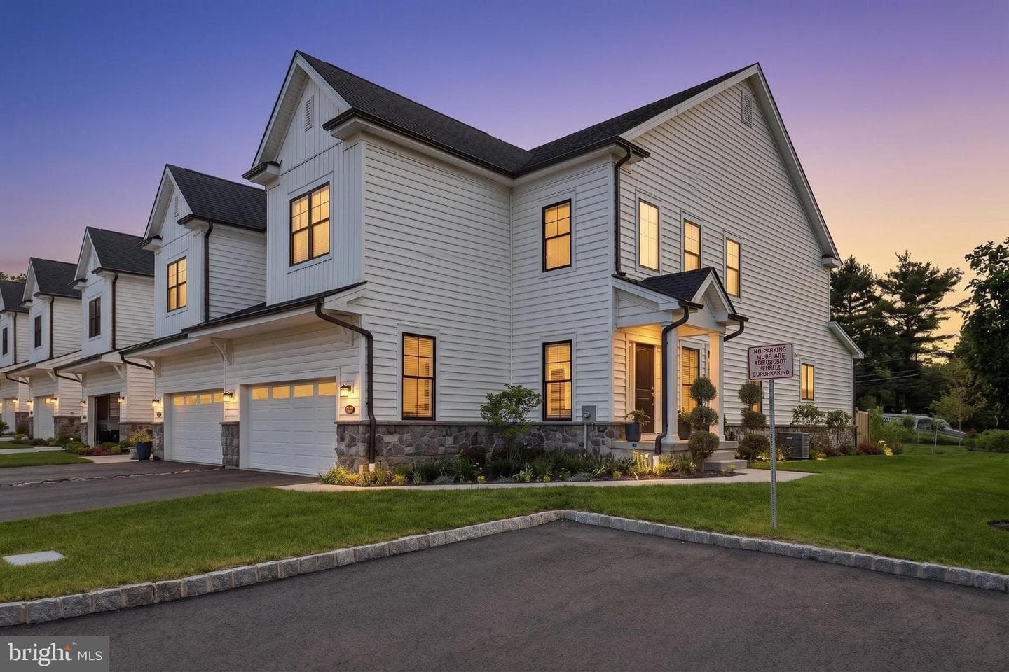 500 Carmela Way photo 4