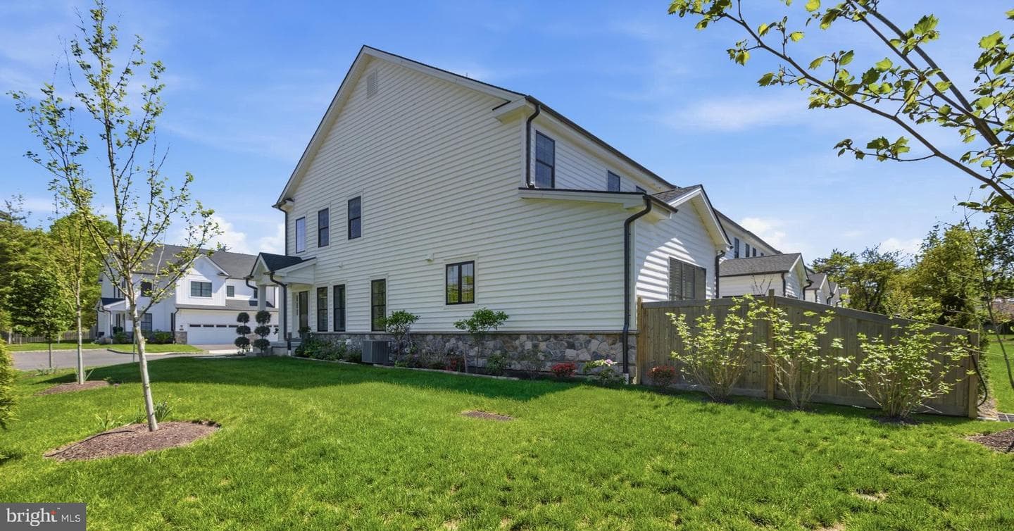 500 Carmela Way photo 41