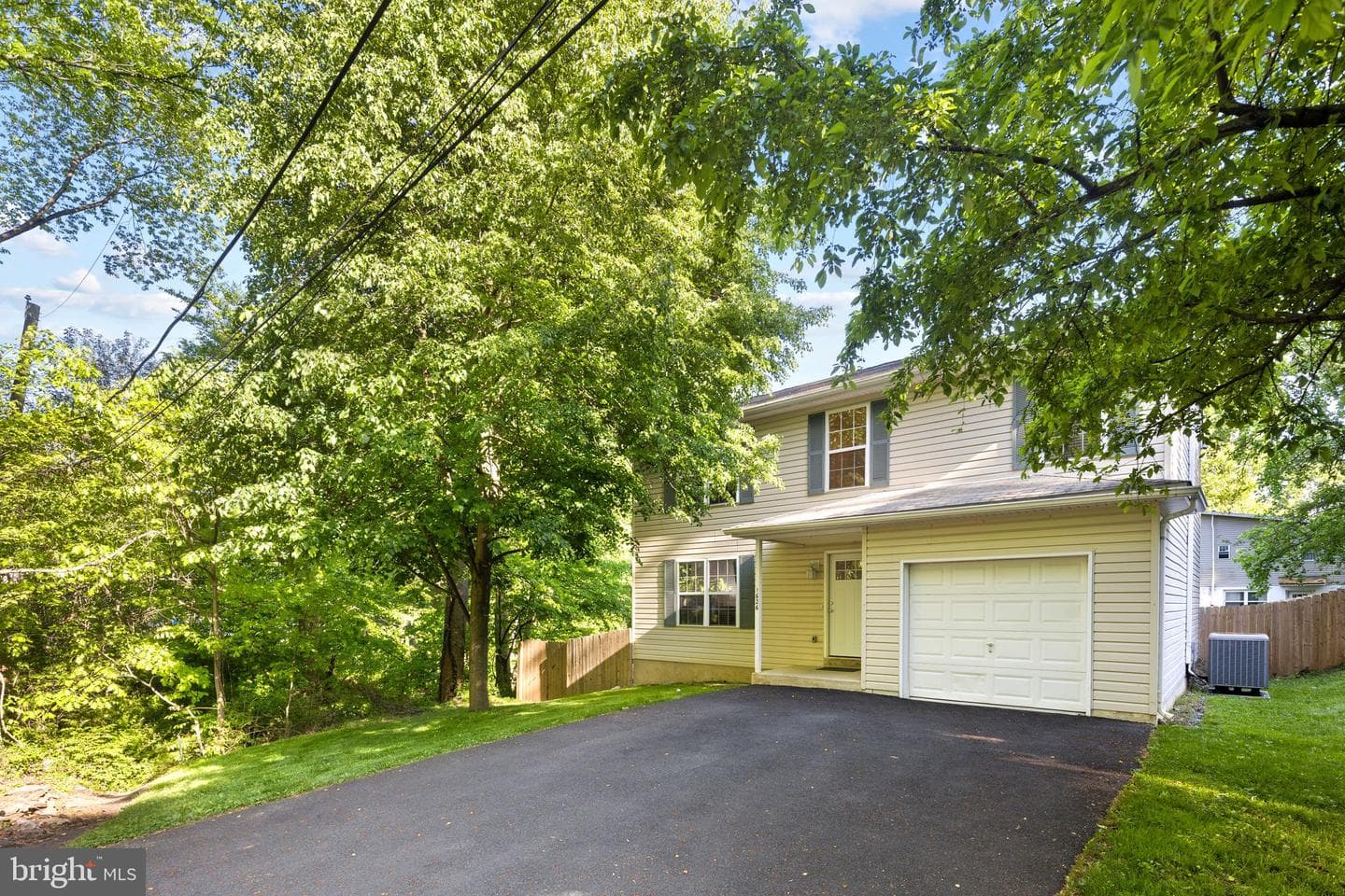 1626 Winter Avenue photo 2