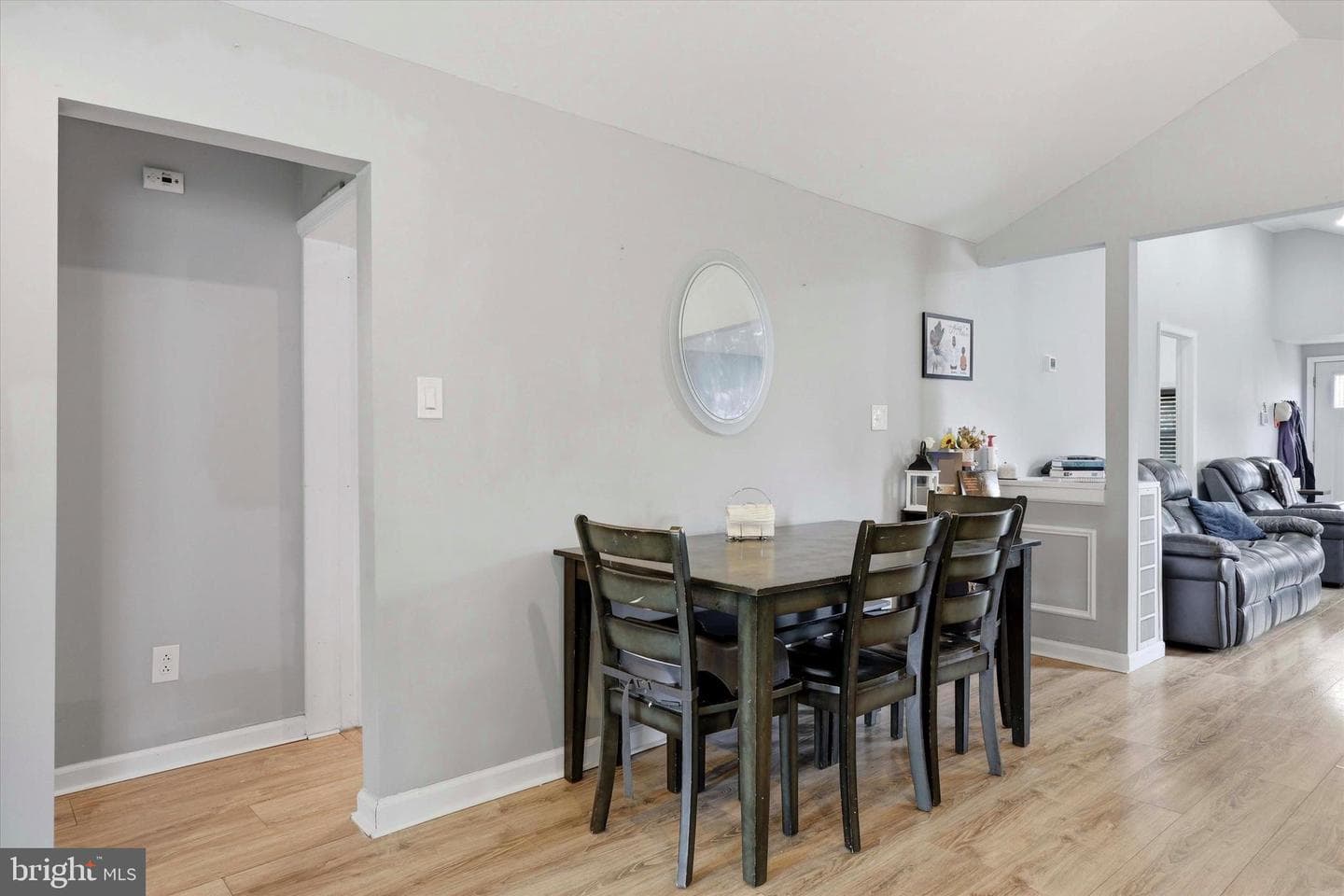 925 Excelsior Avenue photo 12