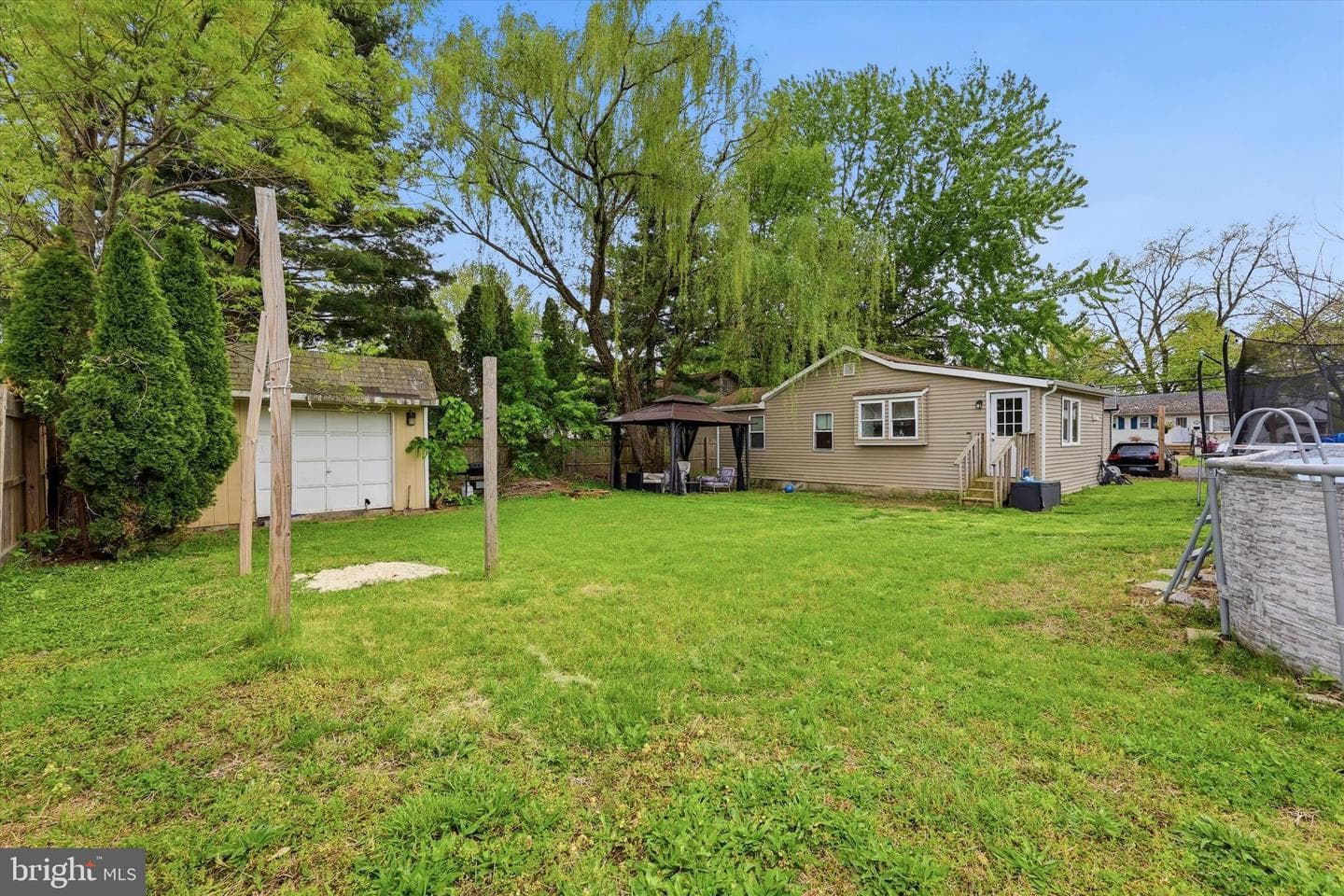 925 Excelsior Avenue photo 3