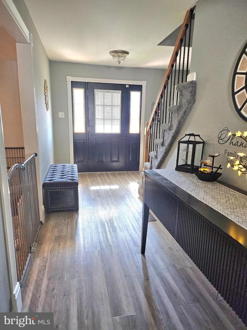 513 Valmore Road photo 3