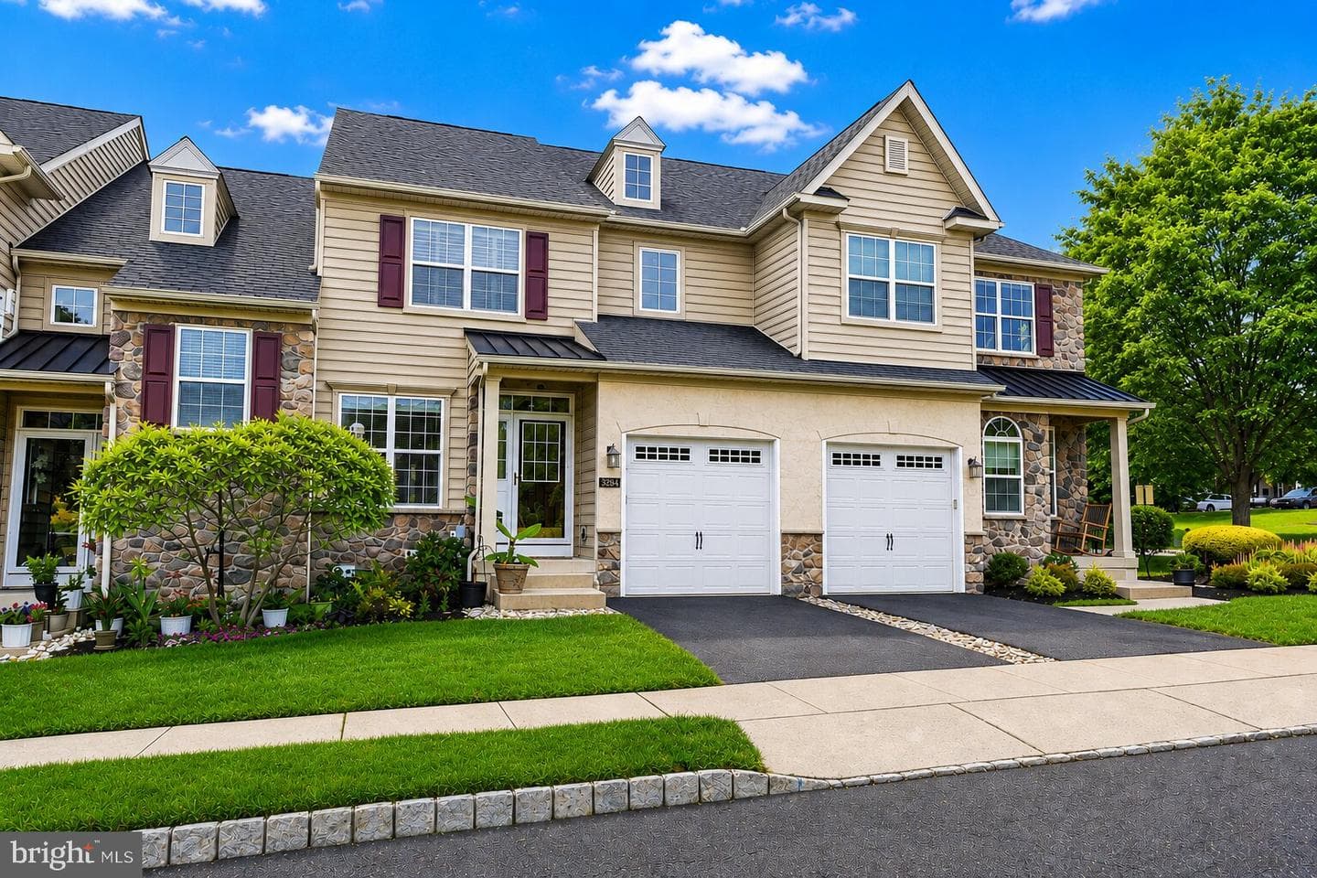3284 Waterstone Court