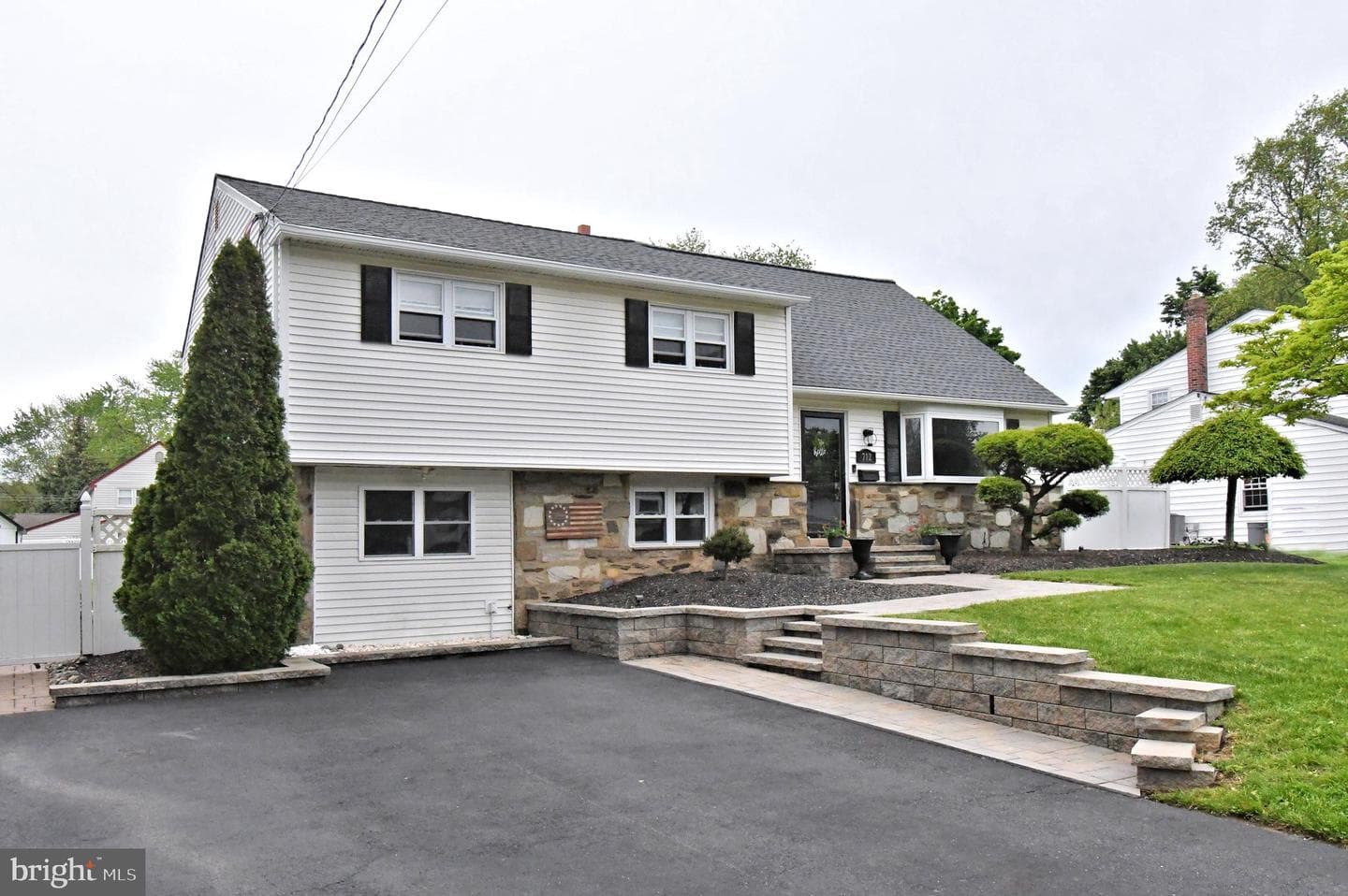 712 Ivyland Road photo 2