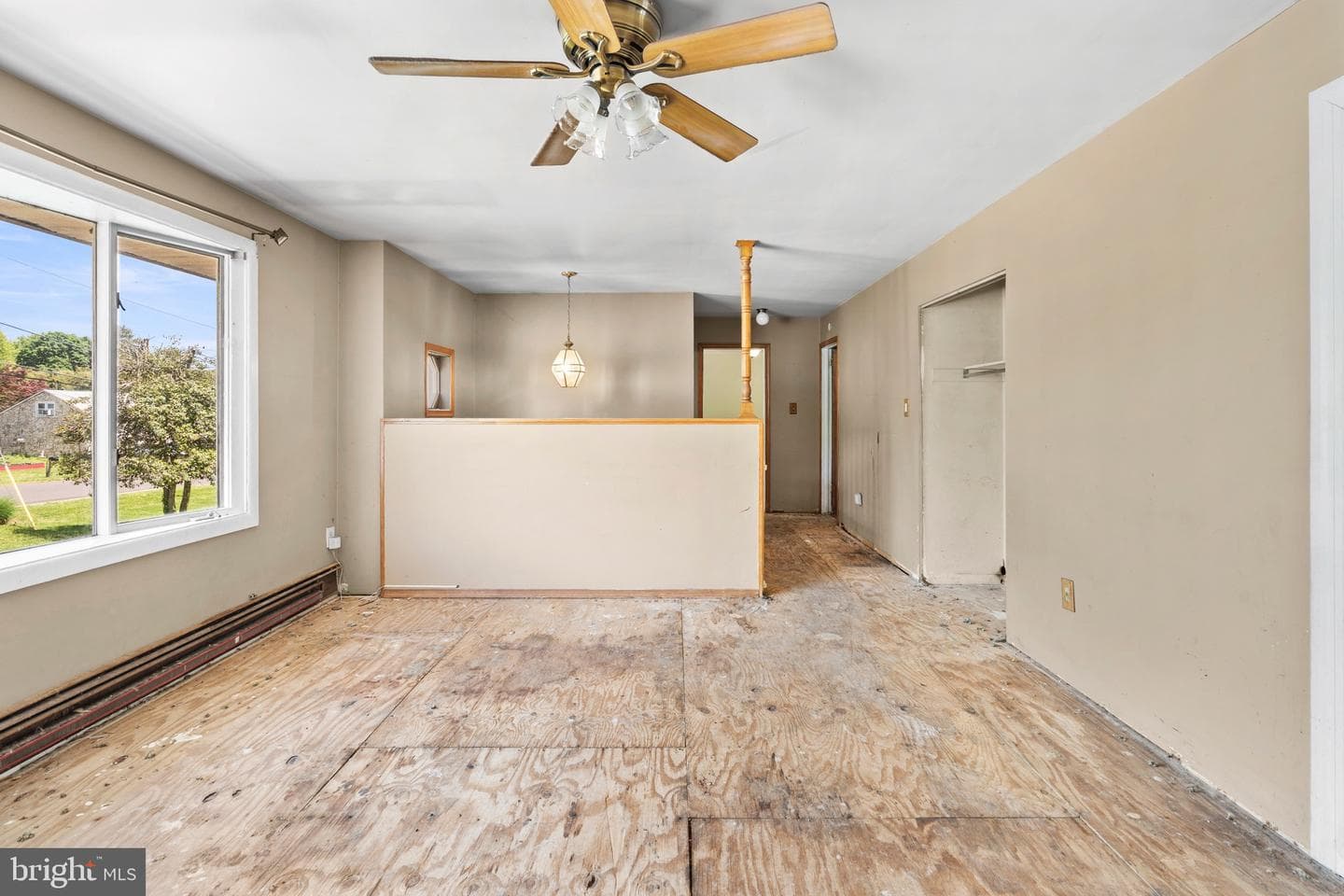 6998 Headley Court photo 4