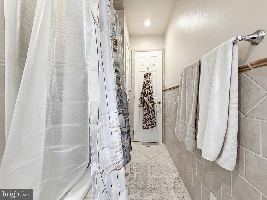 254 Allen Lane photo 39